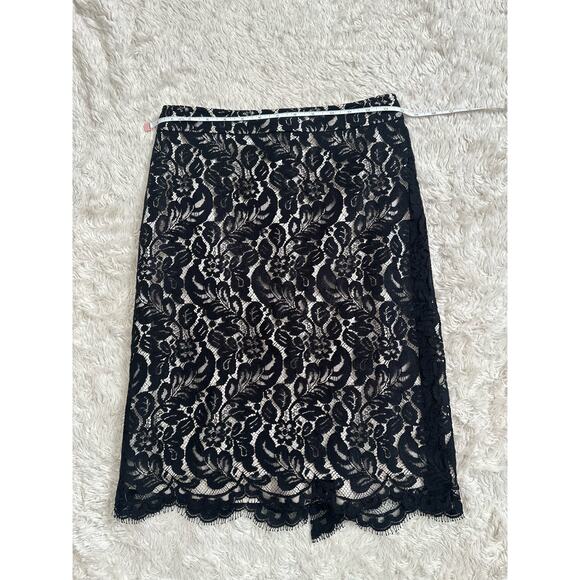 Sz 6 White House Black Market Lace Pencil Skirt Knee Length Scallop Edge Zip - Picture 3 of 7
